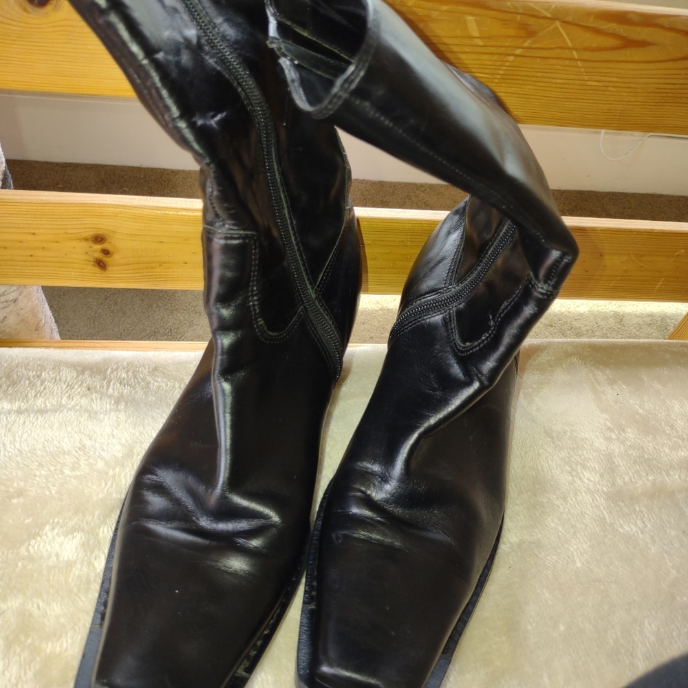 Daisy D-Lea Tall Ankle Boots (71/2 M)